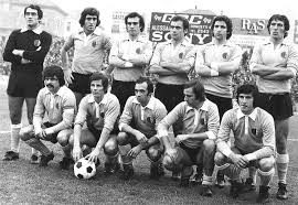 Difensore mancino ha nel colpo di testa una qualità che lo porta anche a segnare spesso. Alessandria Unione Sportiva 1974 1975 Wikipedia