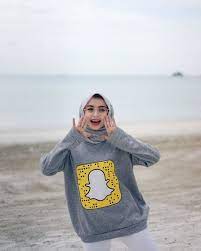 Cewek asia cantik mulus showcam tunjukin anunya. Keren Tapi Tetap Sopan Ini 9 Pose Foto Candid Buat Cewek Berhijab