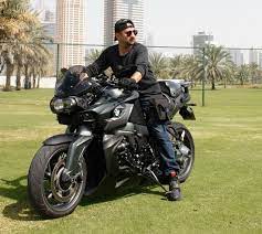 Bmw K1300r At Dubai Bmw Motorcycles Bmw Motorbikes Moto Bike
