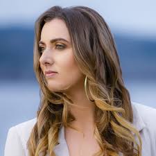 📸✨ Elevate Your Look with Our Headshot Experience! ✨💄 Are you ready to  make a lasting impression? Whether you're updating your professional  profile or capturing a special moment, we've got you covered!