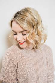 Try hairstyles with loose curls. How To Curl Your Hair With A Wand Poor Little It Girl