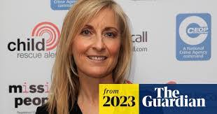 Fiona Phillips's Instagram, Twitter & Facebook