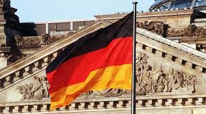 Tarihi bakımında çok köklü bir devlete sahip olan almanya avrupanın göz bebeği. Almanya Da Super Secim Yili