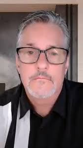 Daryl Snow's Instagram, Twitter & Facebook