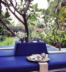 Akshay Kumar And Twinkle Khanna S Sea Facing Mumbai Home Photos Gq India Bollywood actor akshay kumar also arrived at anil kapoor's house with wife twinkle khanna to pay condolences. akshay kumar and twinkle khanna s sea