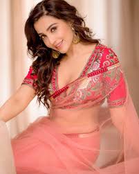 I know that, cz everyone does. Parvati Nair Hot Pics In Pink Saree