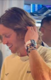 ♥️Autograph ceremony♥️