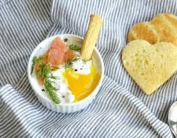 Oeufs Cocotte A La Creme Fraiche Un Delice Pour Votre Entree De Plat Recette En 2020 Oeufs Cocotte Recettes De Cuisine Plat