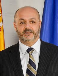 Karima benyaich, l'ambassadrice du maroc en espagne, a beaucoup fait parler d'elle durant la karima benyaich, née à tétouan en 1961, parle plusieurs langues couramment: Fadel Benyaich Wikipedia