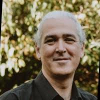 60+ perfiles de «Comrie»