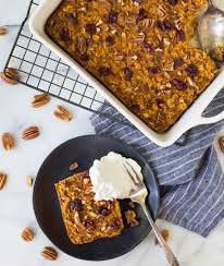 But before that, let's learn how to pick the right pumpkin from the stack. Pumpkin Baked Oatmeal With Maple And Pecans
