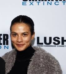 Who is Stuart Townsend dating? Stuart Townsend girlfriend, wife