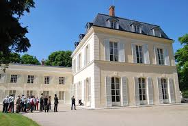 Chateau De Madame Du Barry Louveciennes Propriete Privee Visites Possibles Sur Rendez Vous Credit Otpdi Louveciennes Madame Du Barry Chateau France