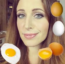 Applicare sulle lunghezze con l'aiuto di un pettine o di un pennello da tinta, avvolgere la testa con la . Il Cibo Ti Fa Bella Le Uova Ricette E Benefici
