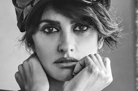 Her acting career started from the age of 16 when she was signed by an agent. Penelope Cruz Uber Mut Sexismus Und Personliche Angste