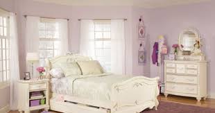 Lea Jessica Mcclintock Full Bedroom Set Antique White 2 990 00 White Bedroom Furniture Girl Vintage Style Bedroom Furniture Kids Bedroom Furniture Sets