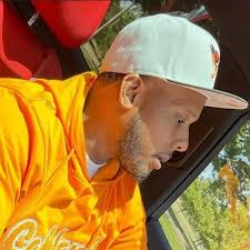 I rarely, and I mean rarely hear a guy use that as a point as to why a  woman doesn't submit lol