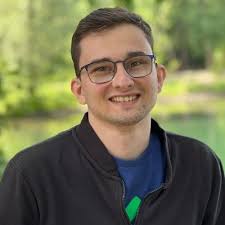 Hannah Earley (@sourtin_)