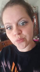 Sims 4 character inspired by 2000s teen pop culture