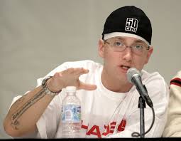 Gabriella tóth (born 17 january 1988), also known as gabi tóth, is a hungarian singer. Az Osszeeskuveselmelet Gyarosok Szerint Eminem Meghalt Es Egy Robotot Tettek A Helyere Nlc