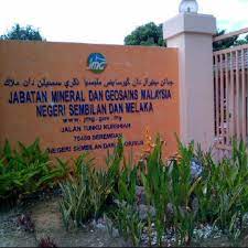 Jabatan mineral dan geosains mendedahkan perlombongan emas di negara ini masih belum diterokai secara maksimum bagi. Photos At Jabatan Mineral Dan Geosains Government Building
