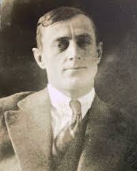 Ernest Kline's Instagram, Twitter & Facebook