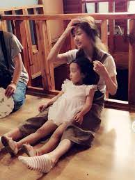 나만의 비밀 통화 친구가 생긴다면? Jung So Min ì •ì†Œë¯¼ With Lee Go Eun Jung So Min Playful Kiss Cute Asian Babies