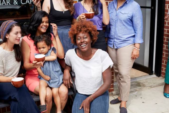 3 Reasons Why We Don't Know Our Neighbors, According to an Urban Planner |  Apartment Therapy