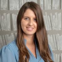 100+ profili “Peris”