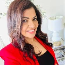 Reena Dhillon's Instagram, Twitter & Facebook