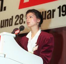 How much do you like this book? Lafontaines Neue Man Hatte Sahra Wagenknecht Fur Origineller Gehalten Welt