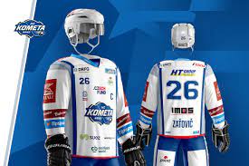 Prodejte snadno a rychle na bazoši. Hc Kometa Brno Video Predstaveni A Krest Novych Dresu Komety Je Za Nami Sezona Muze Zacit