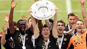It was his 41st goal this campaign, more than any other player in bundesliga history. Gallery Trophy Celebrations Fc Bayern