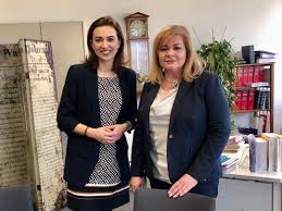 Alma zadić, austrijska ministrica pravde porijeklom iz bosne i hercegovine vratila se na posao samo dva mjeseca nakon poroda. Alma Zadic On Twitter Danke