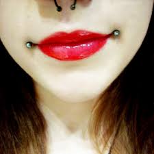 Lip Piercing Guide 18 Types Explained Pain Level Price