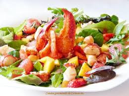 Salade De Homard Et Crevette A La Vinaigrette De Framboise Et Fraise Recette Salade De Homard Recette Salade Salade