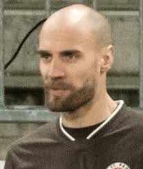 800 thousand €* apr 10.tore reginiussen is the brother of christian reginiussen (alta if). St Pauli Verpflichtet Ex Schalker Tore Reginiussen Kicker