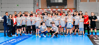 Youth sports are typically the emphasis at a sport camp and will often be the emphasis of the entire while there are certainly specialty sports camps which focus entirely upon a single activity such as. Digital Sports Camp Begeistert Die Jugend Sek News Online Zeitung Fur Den Schwalm Eder Kreis