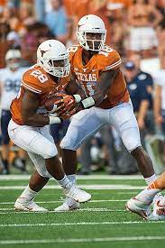 Rb Malcolm Brown And Qb Tyrone Swoopes Take On The Texas Tech Red Raiders In Lubbock Tommorrow Texas Longhorns Football Texas Football Longhorns Football