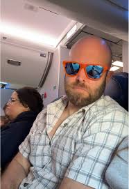 violet morton (@violetelleeee)