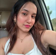 Nancy Bautista's Instagram, Twitter & Facebook