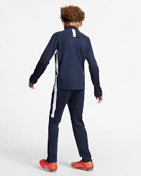 Ensemble de survêtement nike core junior. Survetement De Football Nike Dri Fit Academy Pour Enfant Plus Age Nike Fr