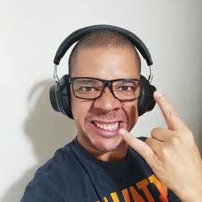 Dennis Castillo (@djcasti)