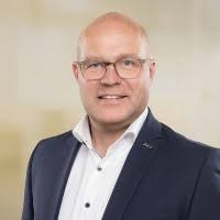 100+ "Tom Sutter" profiles