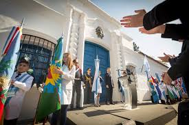 De esta forma, el ejército argentino junto al pueblo tucumano recuerdan el pasado y mantienen la honesta tarea de custodiar la histórica vivienda donde. Bicentenario De La Independencia De Argentina Wikipedia La Enciclopedia Libre