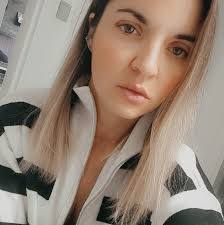 Isabel Rocha's Instagram, Twitter & Facebook