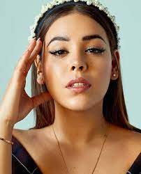 Elite Cast Cast Elite Coiffure Garcon Bandeau Cheveux Danna Paola