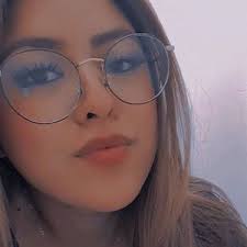 Karla Perales (@karlaperales17)