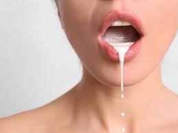 महिलाओं के लिए पुरुषों का स्पर्म या वीर्य पीने के फायदे - Benefits Of Male  Sperm To Females In Hindi