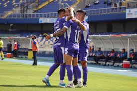 Sigue junto a nosotros todas las alternativas del campeonato nacional primera división, la primera b y todas las novedades de los clubes profesionales. Colchagua Cd